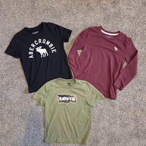 Abercrombie Kids Black and Maroon Tees with Green Levi's Tee